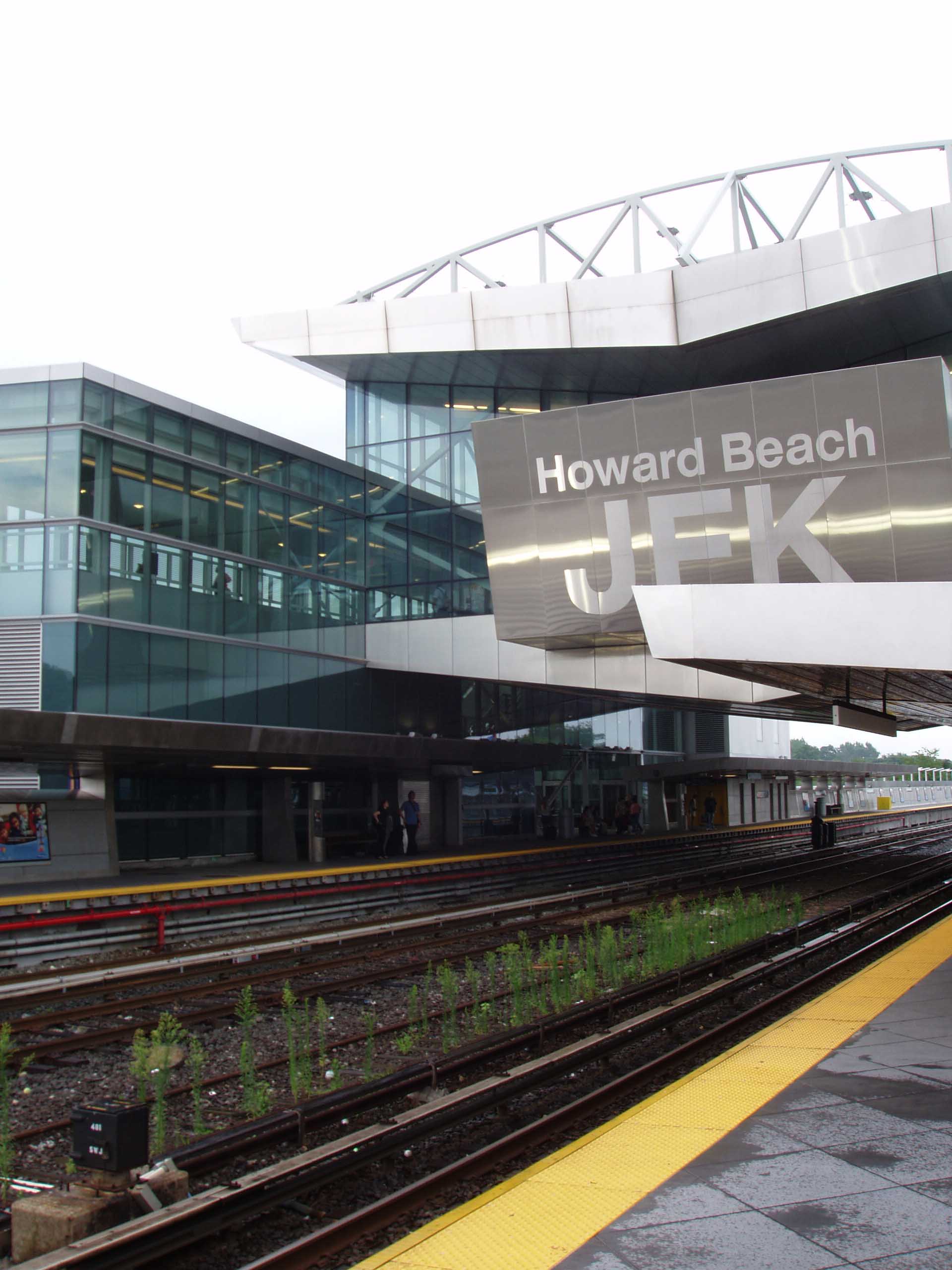 JFK AirTrain Howard Beach Station & Elevated Guideway DHK Architects